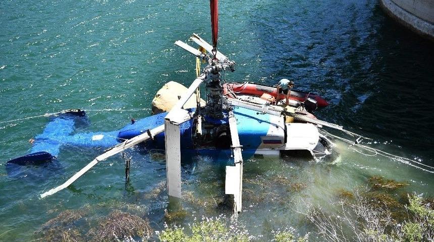 Yangına M&uuml;dahale Ederken D&uuml;şen Helikopter &Ccedil;ıkarıldı