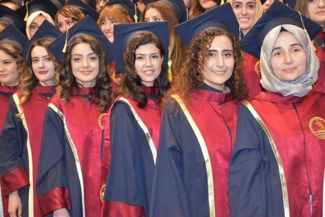 Om&uuml;&rsquo;den 125 Diş Hekimi Mezun Oldu