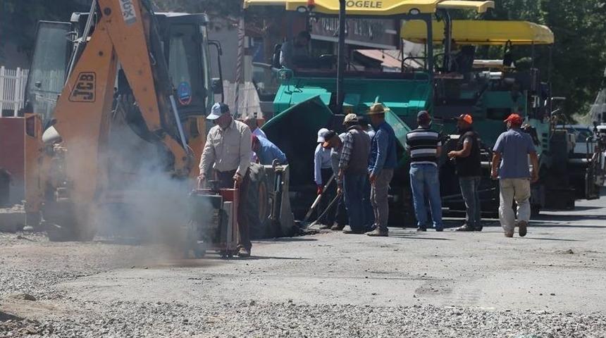 Tutak&rsquo;ta Asfalt &Ccedil;alışmaları Devam Ediyor
