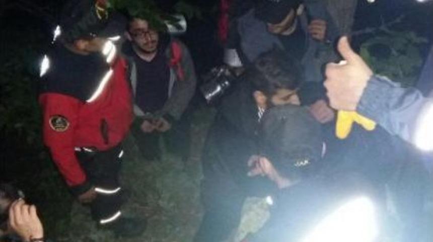 Jak, Uludağ'da Kaybolan 3 Kampcıyı Buldu