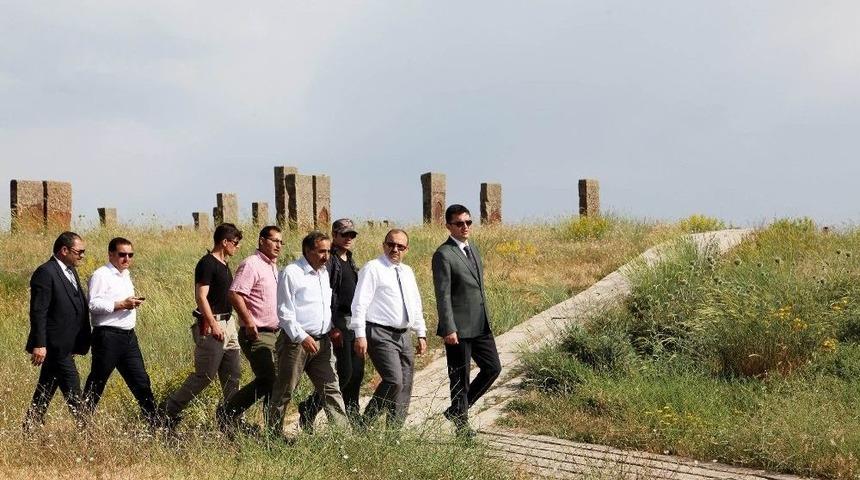 Vali Ustaoğlu: &ldquo;b&ouml;lgenin Turizmle &Ouml;n Plana &Ccedil;ıkması Lazım&rdquo;