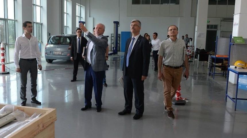 Mesyeb 12 Binden Fazla &Ccedil;alışanı Belgelendirdi