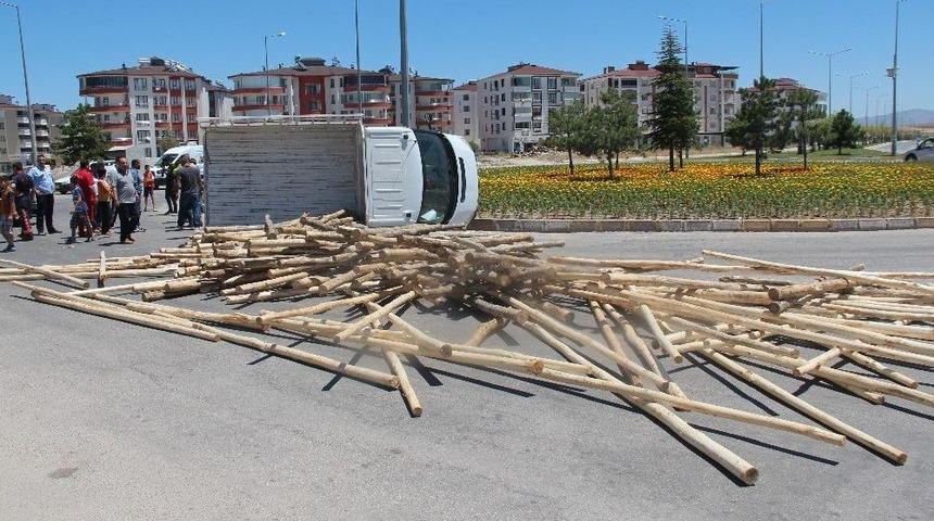 Elazığ&rsquo;da Trafik Kazası: 2 Yaralı