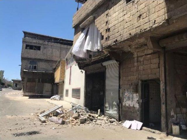 Gaziantep te Evin Duvarı Yıkıldı: 3 Yaralı 2