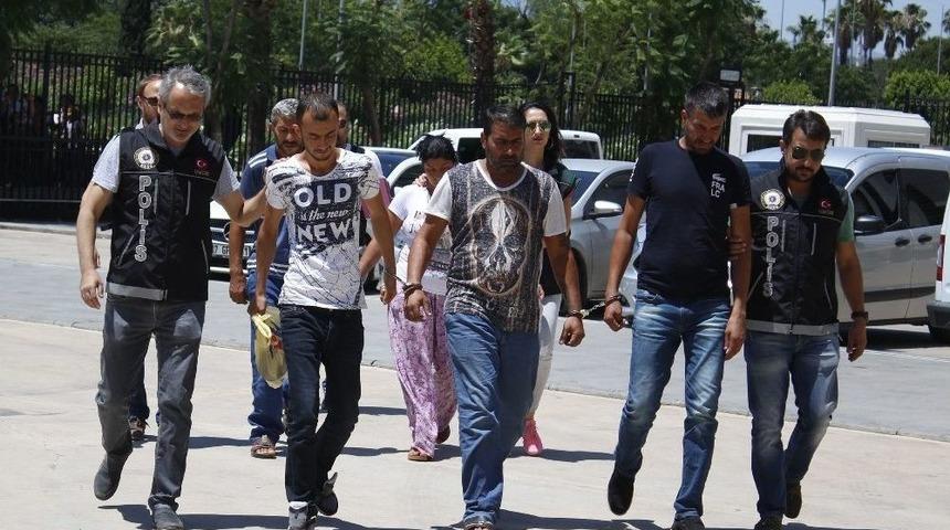 Antalya&rsquo;da Uyuşturucu Operasyonu: 5 G&ouml;zaltı