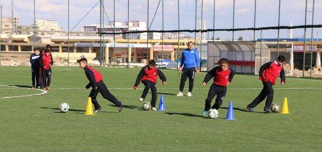 Şanlıurfa’da Futbol Yaz Okulu Başlıyor