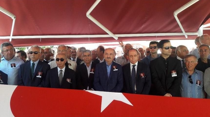Eski Bakan Mehmet Moğultay Son Yolculuğuna Uğurlandı