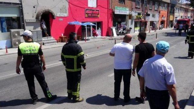 Cinnet Getiren Dönerci Ortalığı Savaş Alanına Çevirdi