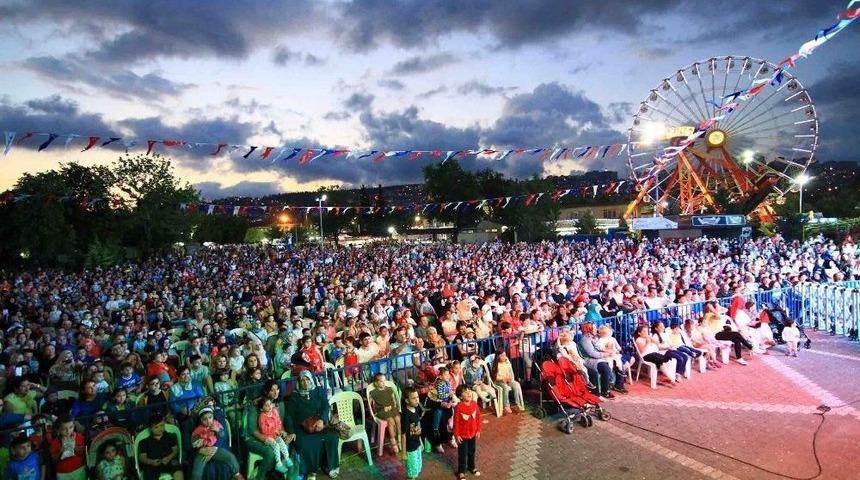 &Ccedil;ocuklar, Harika Kanatlar&rsquo;ı Heyecanla İzledi