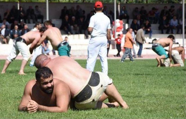 Bakan Yılmaz: Türk Milleti Demokrasisine Sahip Çıkar