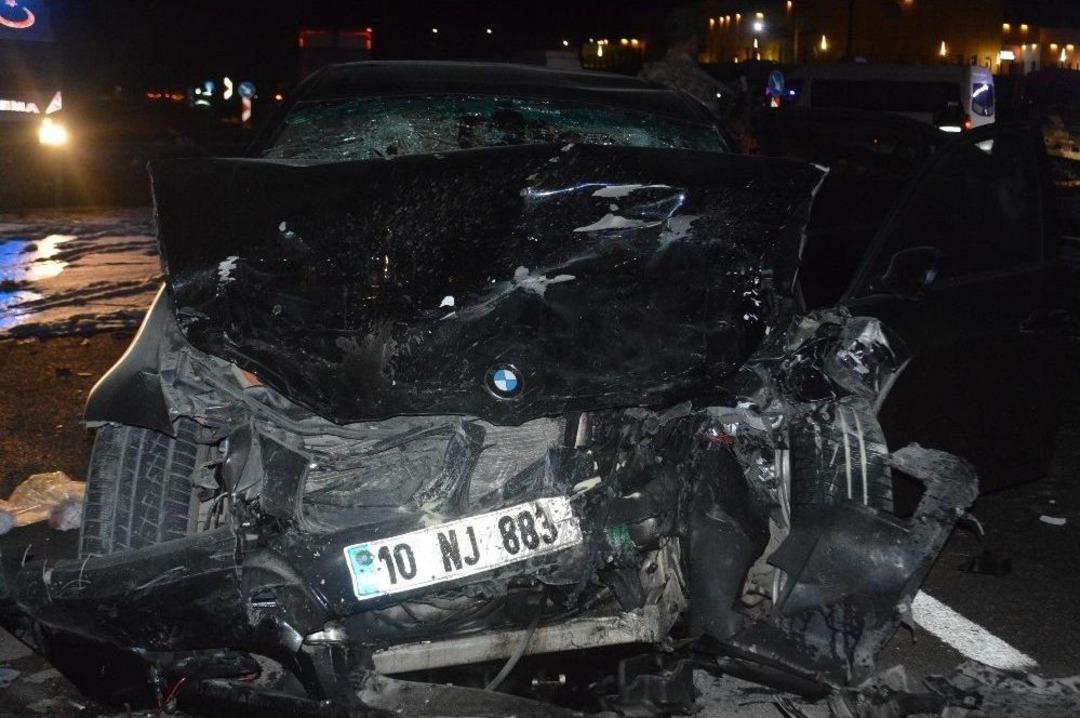 Mardin&rsquo;de Katliam Gibi Kaza: 4 &Ouml;l&uuml;, 7 Yaralı