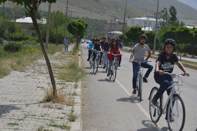 İlk Pedalları Çevirdiler