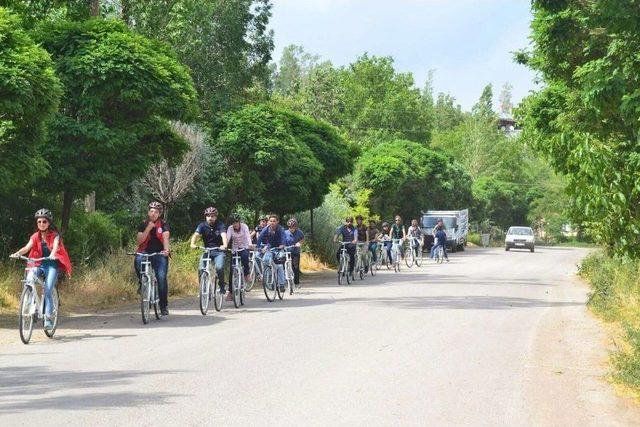 İlk Pedalları Çevirdiler