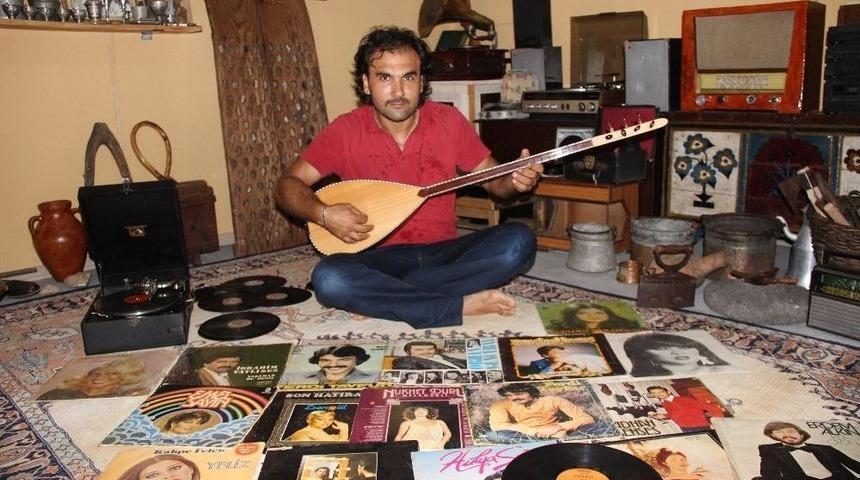 G&uuml;n&uuml;n Stresini Nostalji Odasında Atıyor