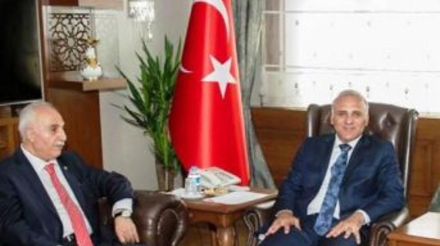 Karael&rsquo;den, Vali Zorluoğlu&rsquo;na Ziyaret