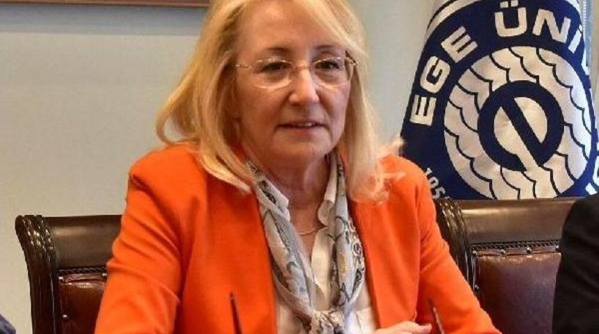 Ege &Uuml;niversitesi'nde 'bağış Yap Dersten Ge&ccedil;' Diyen B&ouml;l&uuml;m Başkanı G&ouml;revden Alındı