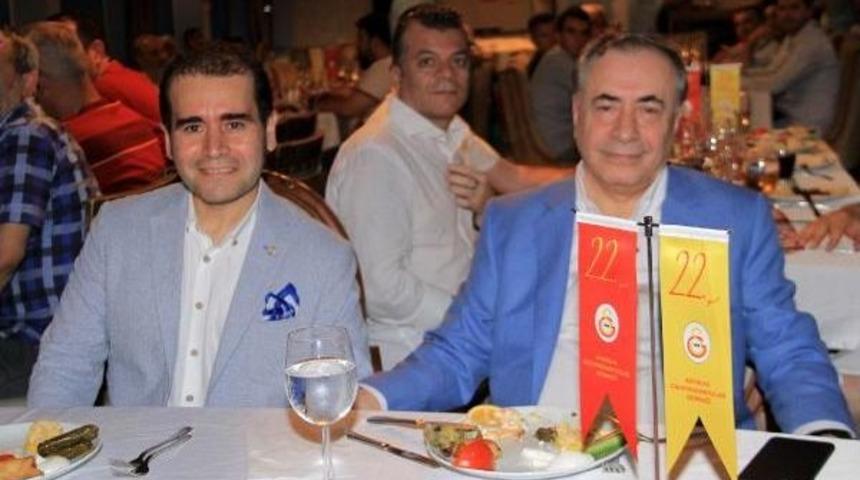 Antalya'da Galatasaray Kaptanı Sel&ccedil;uk İnan'ın Formasına 10 Bin Tl