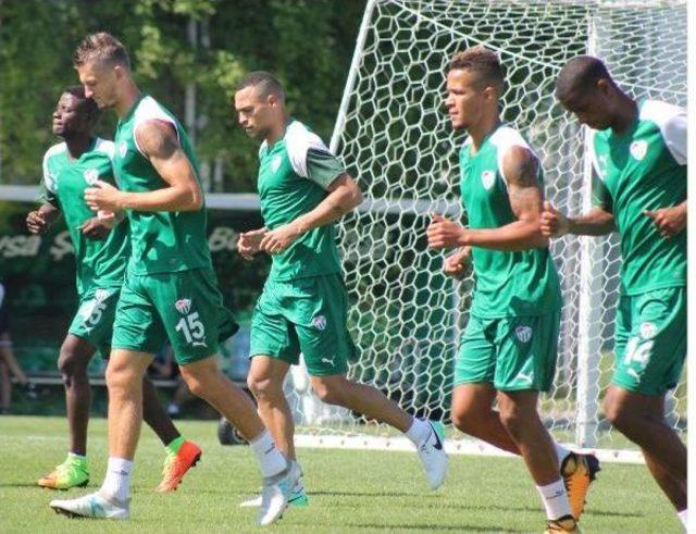 Bursaspor’Da Titi Ve Ekong Ilk Çalışmaya Çıktı