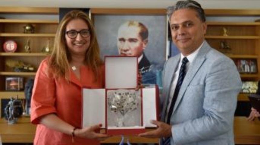 2&rsquo;nci Kalei&ccedil;i Old Town Festivali&rsquo;nde Atat&uuml;rk Ve Bourghiba&rsquo;ya Saygı