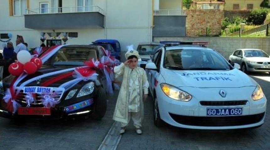 Valinin Makam Otomobili, Şehidin Oğluna S&uuml;nnet Aracı Oldu