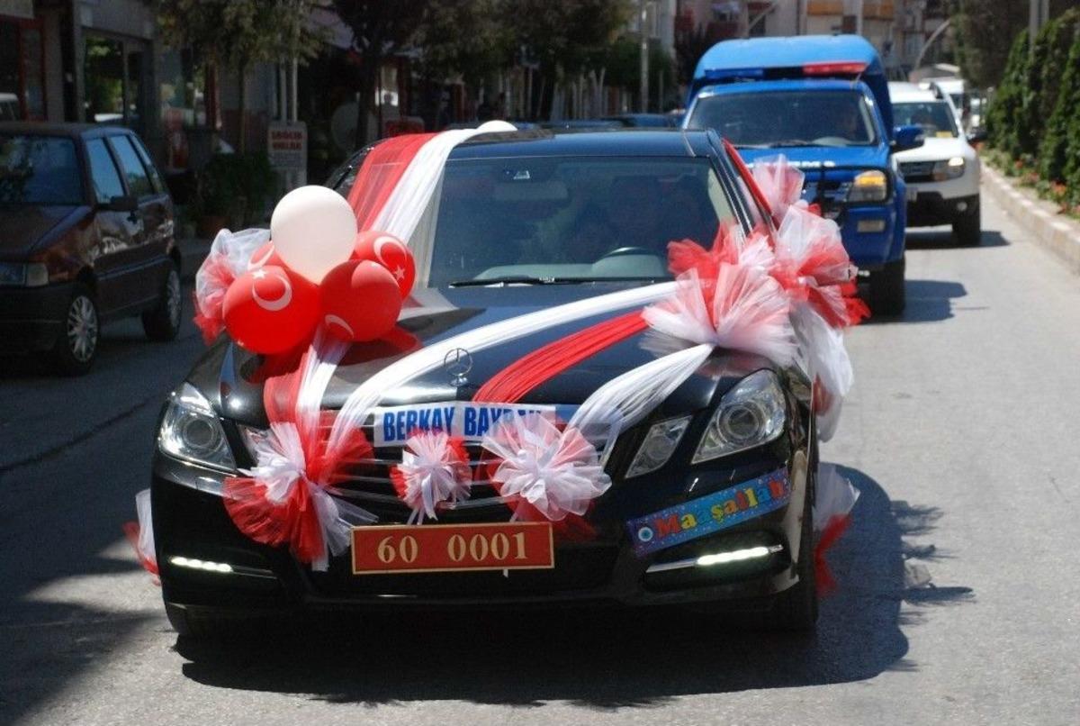 Şehit &Ccedil;ocuğuna Kırmızı Plakalı S&uuml;nnet Aracı