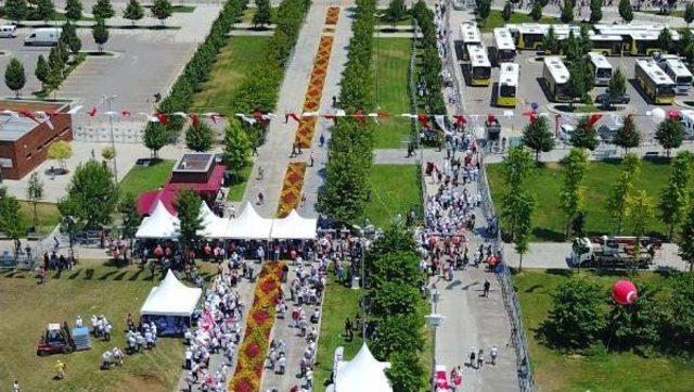 Vatandaşlar Miting Alanına Girmeye  Başladı