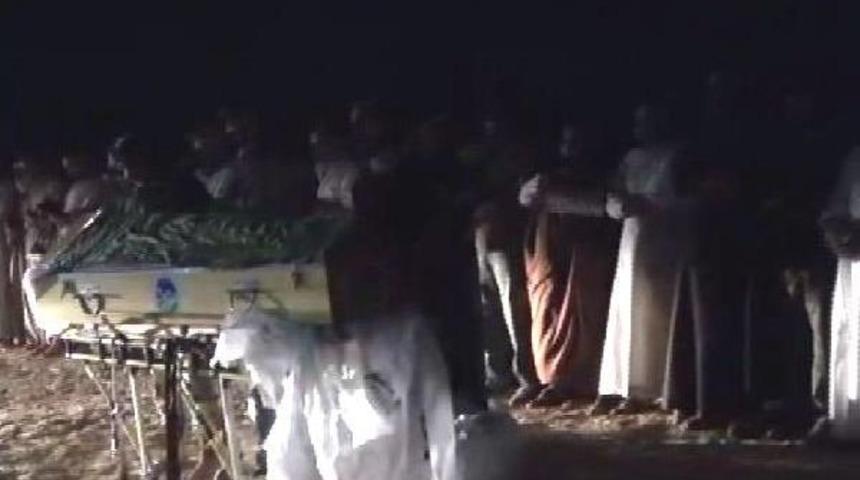 Vahşetin Kurbanları Suriye&rsquo;De Toprağa Verildi