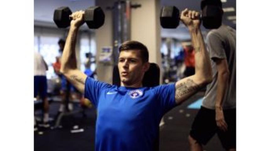 Kasımpaşa, &Ccedil;alışmalarını Salonda S&uuml;rd&uuml;rd&uuml;