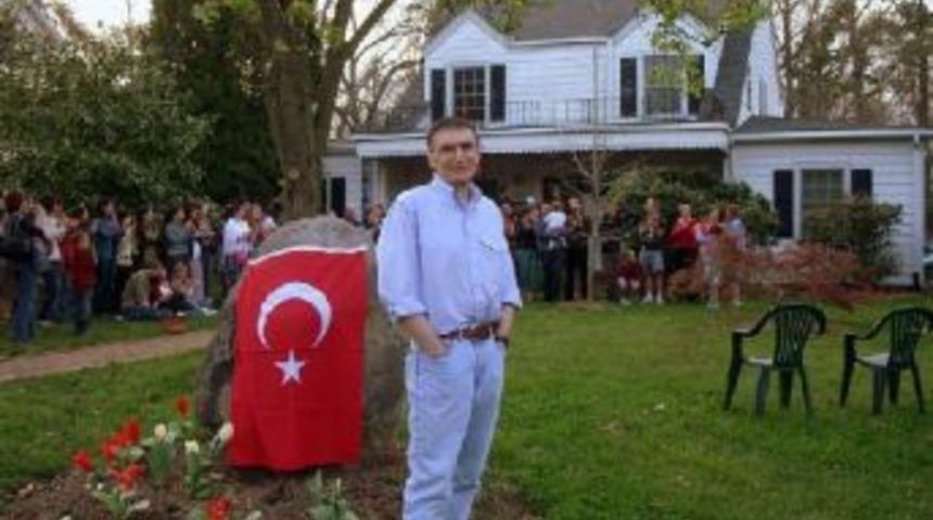 Nobel &Ouml;d&uuml;ll&uuml; Aziz Sancar: T&uuml;rk Evi Ve &Ouml;ğrenci Yurdu I&ccedil;in Destek Bekliyoruz