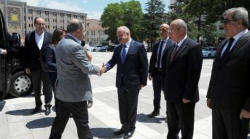 Sağlık Bakanı Akdağ, Vali &Ccedil;akacak&rsquo;a Yeni G&ouml;revinde Başarılar Diledi