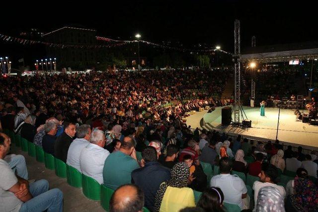 Darıca’da Ağrılılar Şöleni