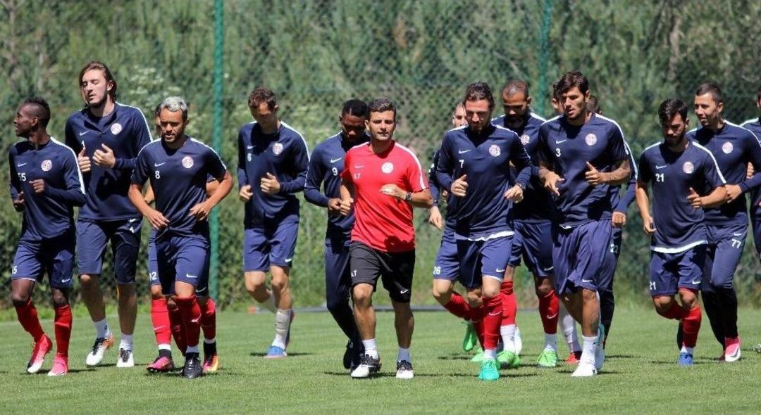 Antalyaspor&rsquo;da Yeni Sezon Hazırlıkları S&uuml;r&uuml;yor