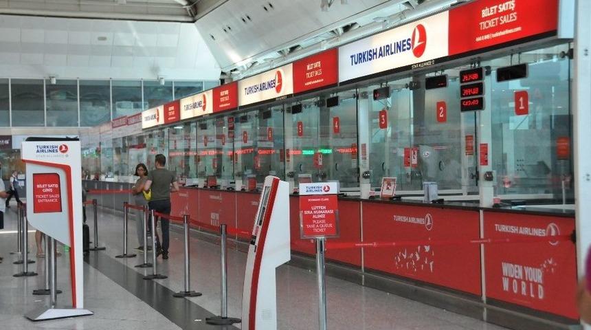 Atat&uuml;rk Havalimanı&rsquo;nda &lsquo;koku&rsquo; Alarmı