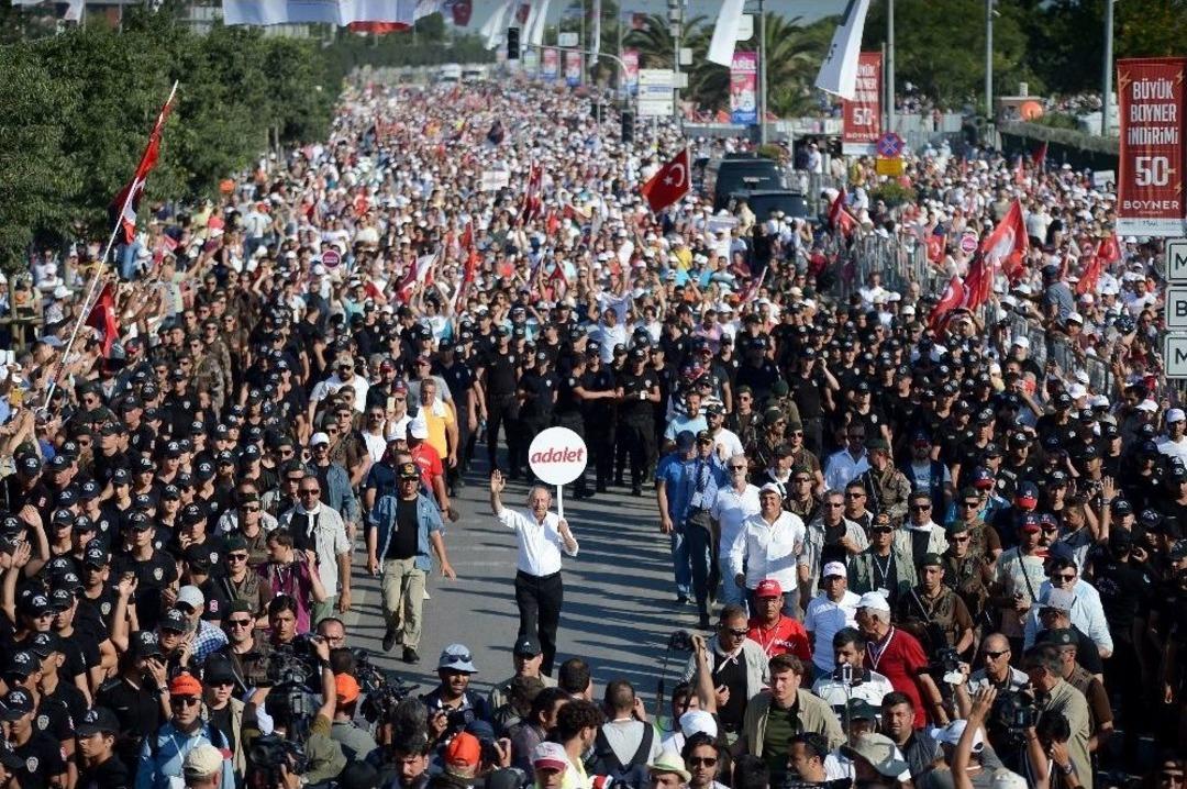 Chp Lideri Kılı&ccedil;daroğlu, Maltepe Miting Alanına Ulaştı