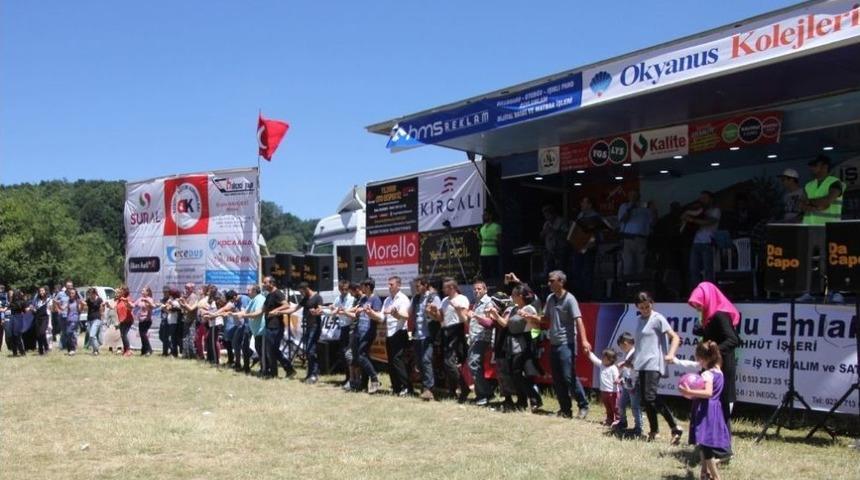 2 Bin 500 Metrede Yetişen Pancar İ&ccedil;in Şenlik D&uuml;zenlendi