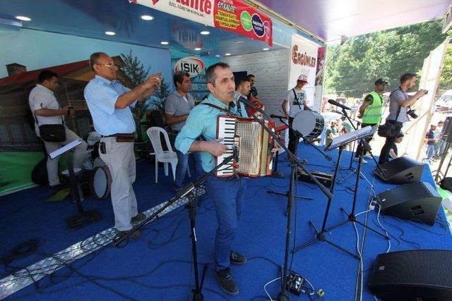 2 Bin 500 Metrede Yetişen Pancar İçin Şenlik Düzenlendi