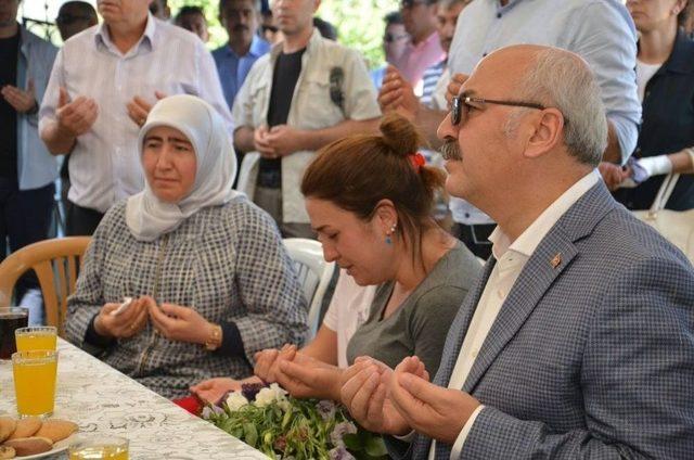 Aydın Valisi Yavuz Selim K&ouml;şger Şehit Evini Ziyaret Etti 2