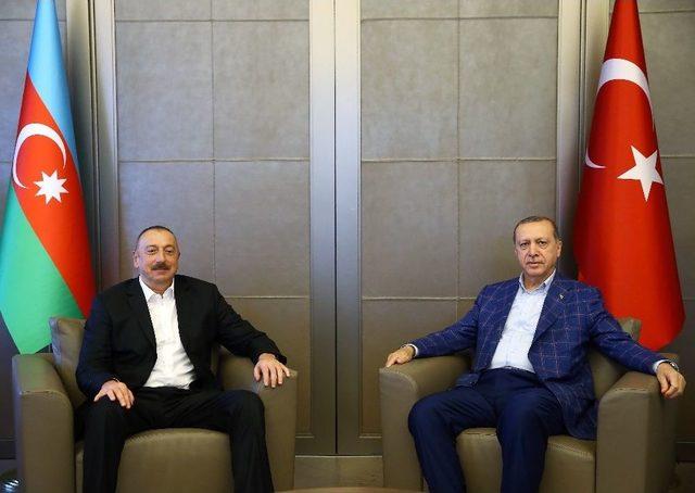 Cumhurbaşkanı Erdoğan, Azerbaycan Cumhurbaşkanı Aliyev İle Bir Araya Geldi