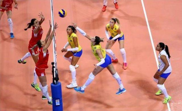 A Milli Bayan Voleybol Takımı, Brezilya'ya Mağlup Oldu