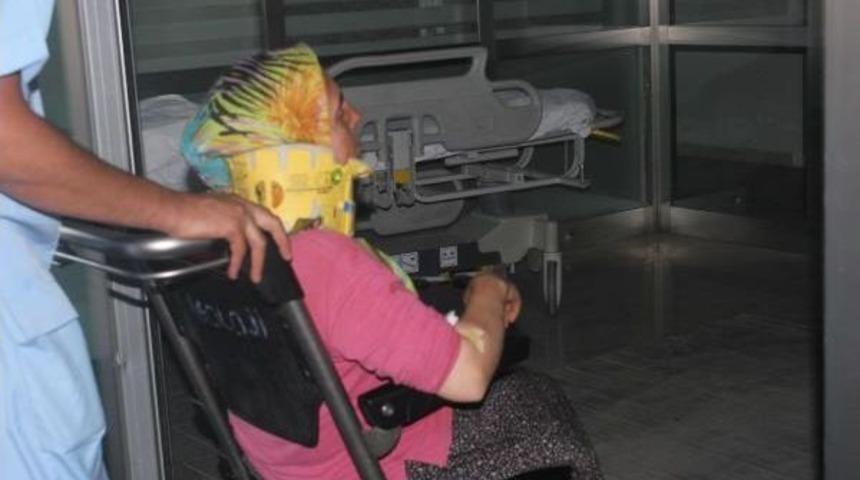 Tarım Iş&ccedil;ilerini Taşıyan Minib&uuml;s Takla Attı: 17 Yaralı