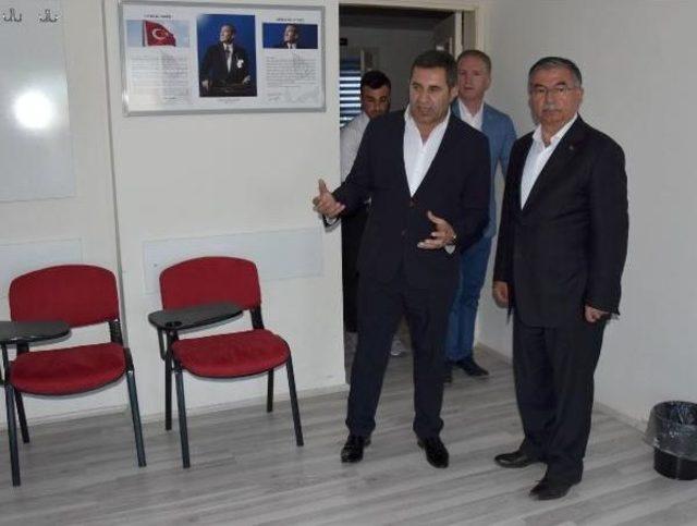 Bakan Yılmaz Sivas'ta Ziyaretlerde Bulundu