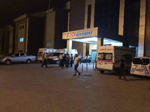 Hatay'da Polis Kontrol Noktasına Saldırı: 2 Şehit, 1 Yaralı (2)