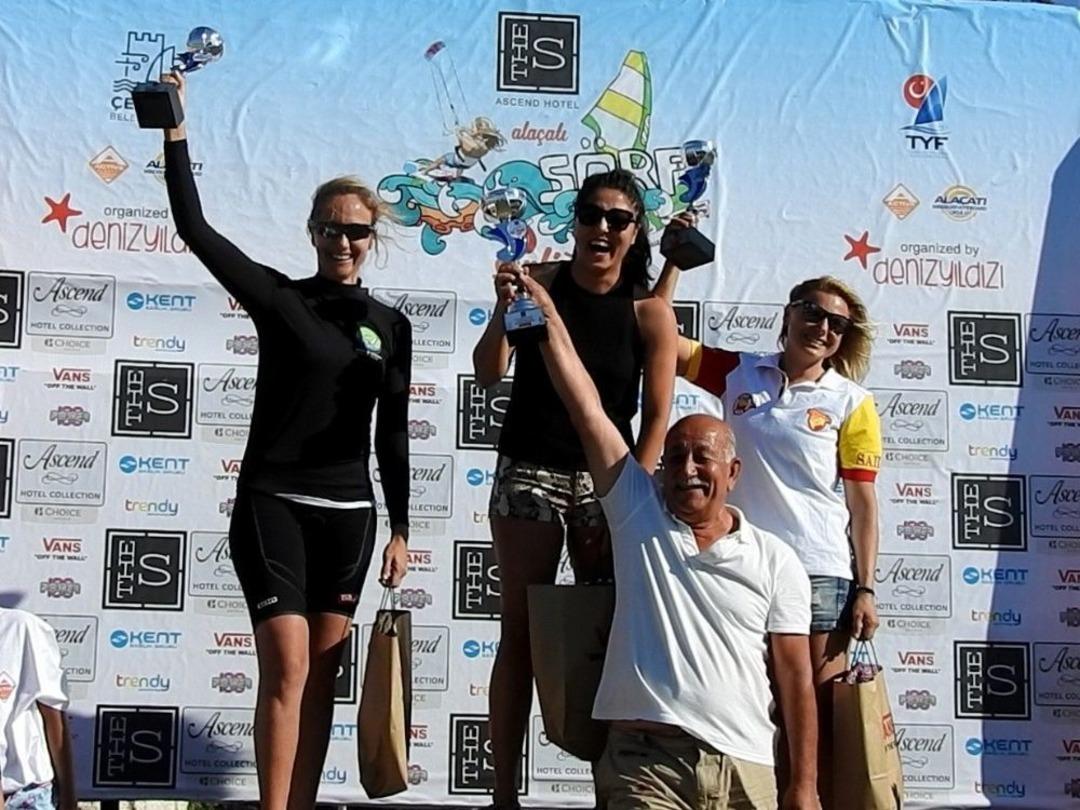 Ala&ccedil;atı&rsquo;da S&ouml;rf R&uuml;zgarı Esti