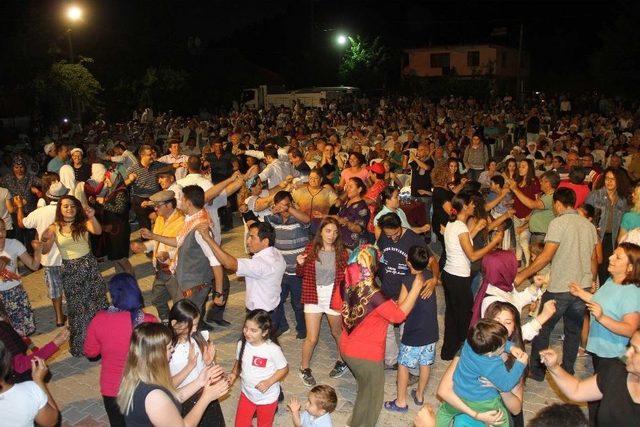 Fethiye’de 17. Kiraz Festivali Renkli Görüntülere Sahne Oldu