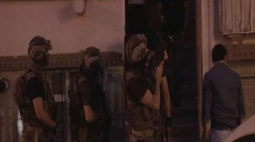 Fatih'te Şafak Vakti Uyuşturucu Operasyonu