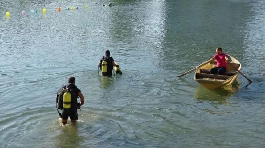 Serinlemek I&ccedil;in Girdiği Seyhan Nehri'nde Boğuldu