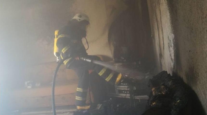 İkamet Yangını Korkuya Neden Oldu