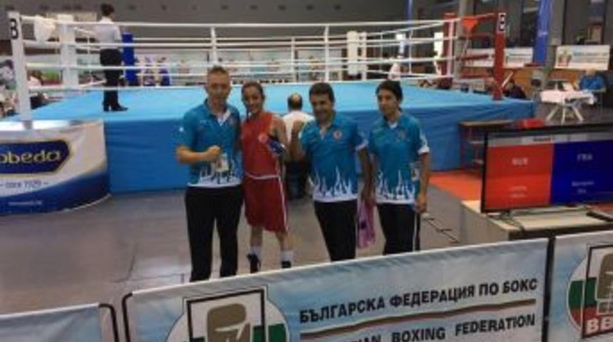 Nevşehirli Boks&ouml;r Avrupa &Uuml;&ccedil;&uuml;nc&uuml;s&uuml; Oldu