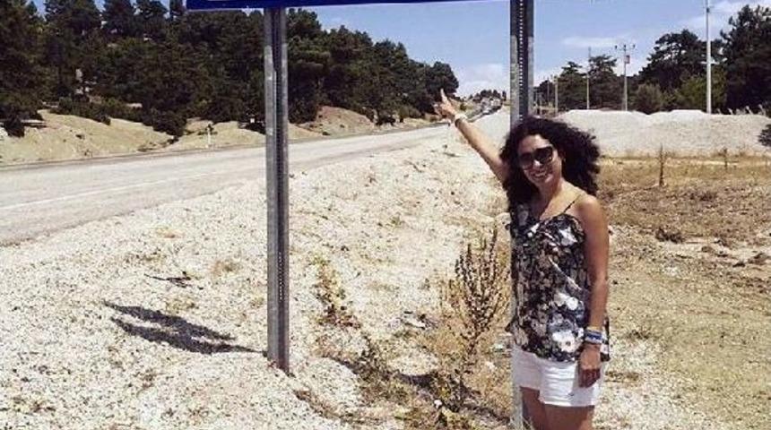 Fenomen Levha Ile Fotoğraf &Ccedil;ekilme Yarışı