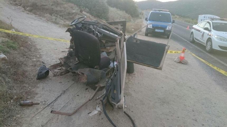 Ara&ccedil;lar Metal Yığınına D&ouml;nd&uuml;, S&uuml;r&uuml;c&uuml;lerden Biri Hayatını Kaybetti